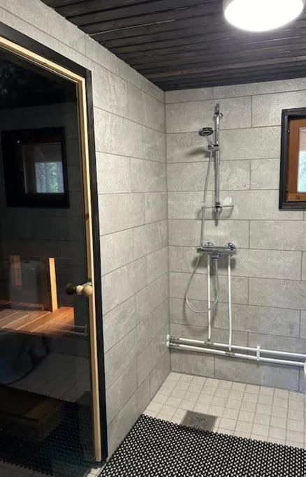 Viihtyisae Moekki Riekkojen Mailla Hetassa Villa Enontekio ภายนอก รูปภาพ